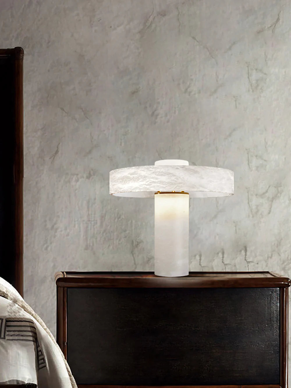Tramonto Alabaster Table Lamp - Nuvé