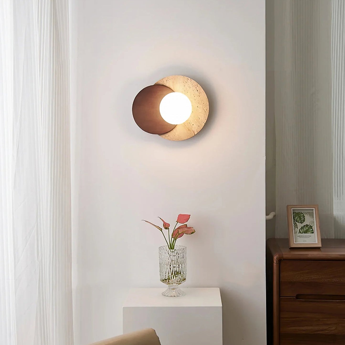 Travertine Wall Lamp - Nuvé