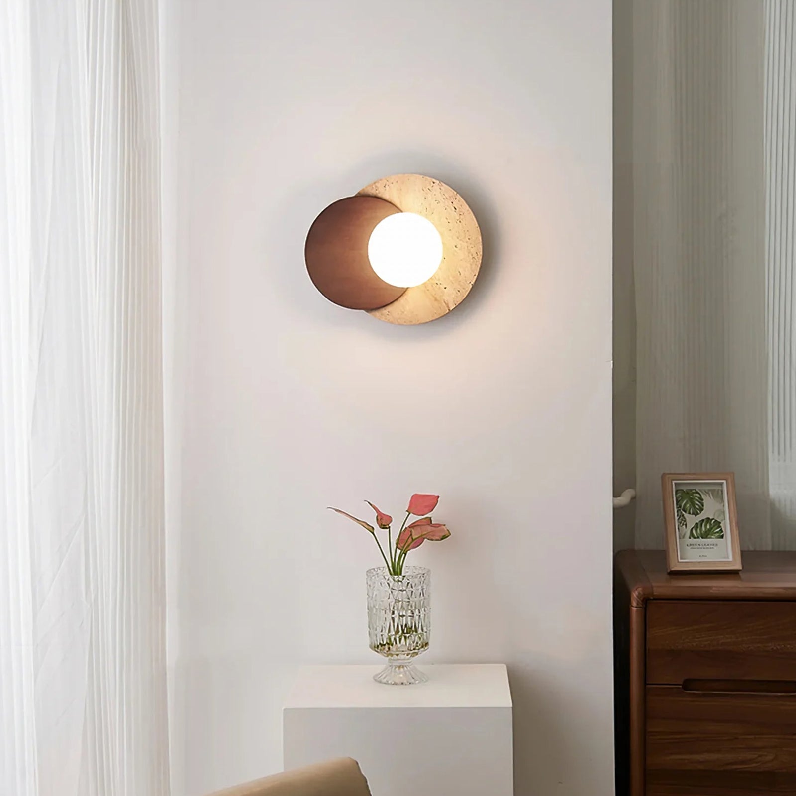 Travertine Wall Lamp - Nuvé