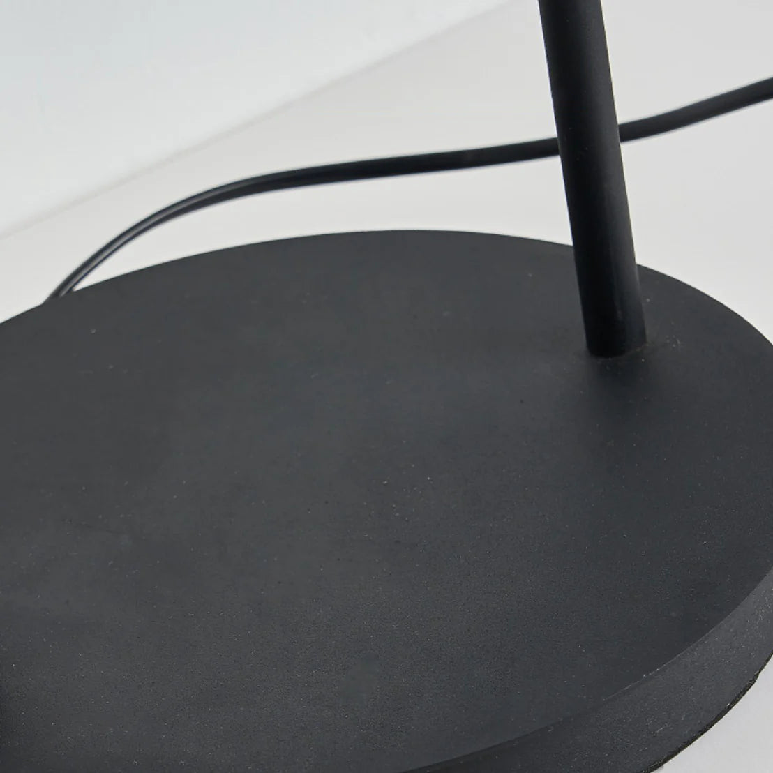 Alabaster Tribeca Black Table Lamp - Nuvé
