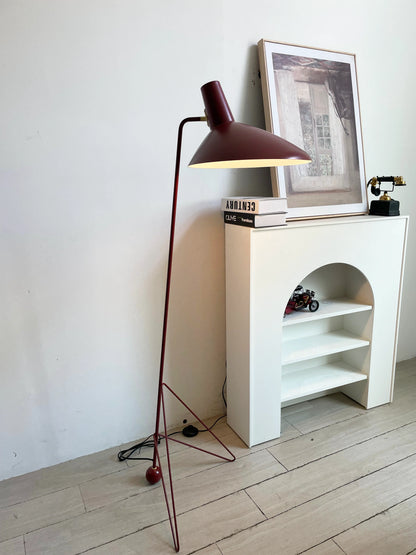 Tripod HM8 Floor Lamp - Nuvé