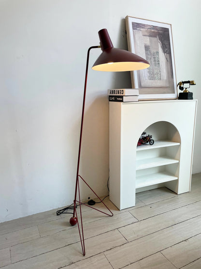 Tripod HM8 Floor Lamp - Nuvé