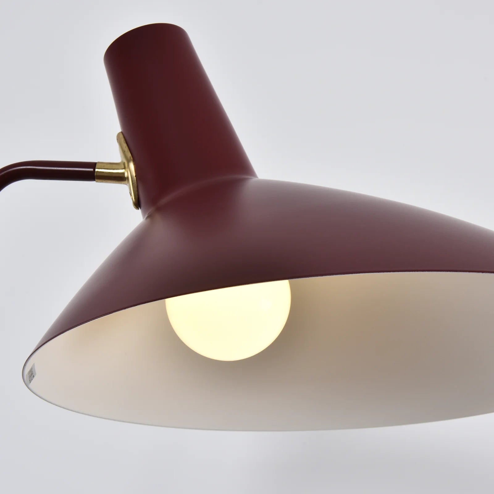 Tripod HM8 Floor Lamp - Nuvé