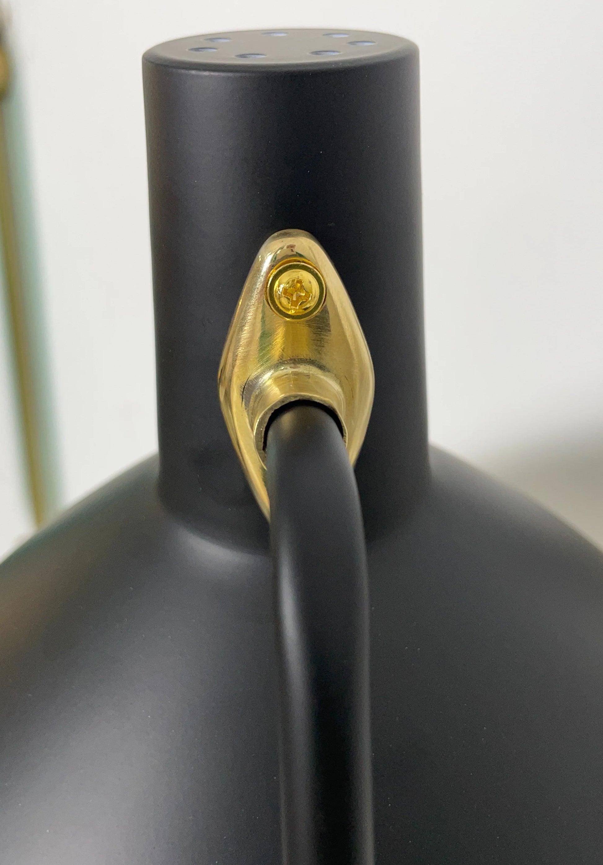 Tripod HM9 Simple Table Lamp - Nuvé