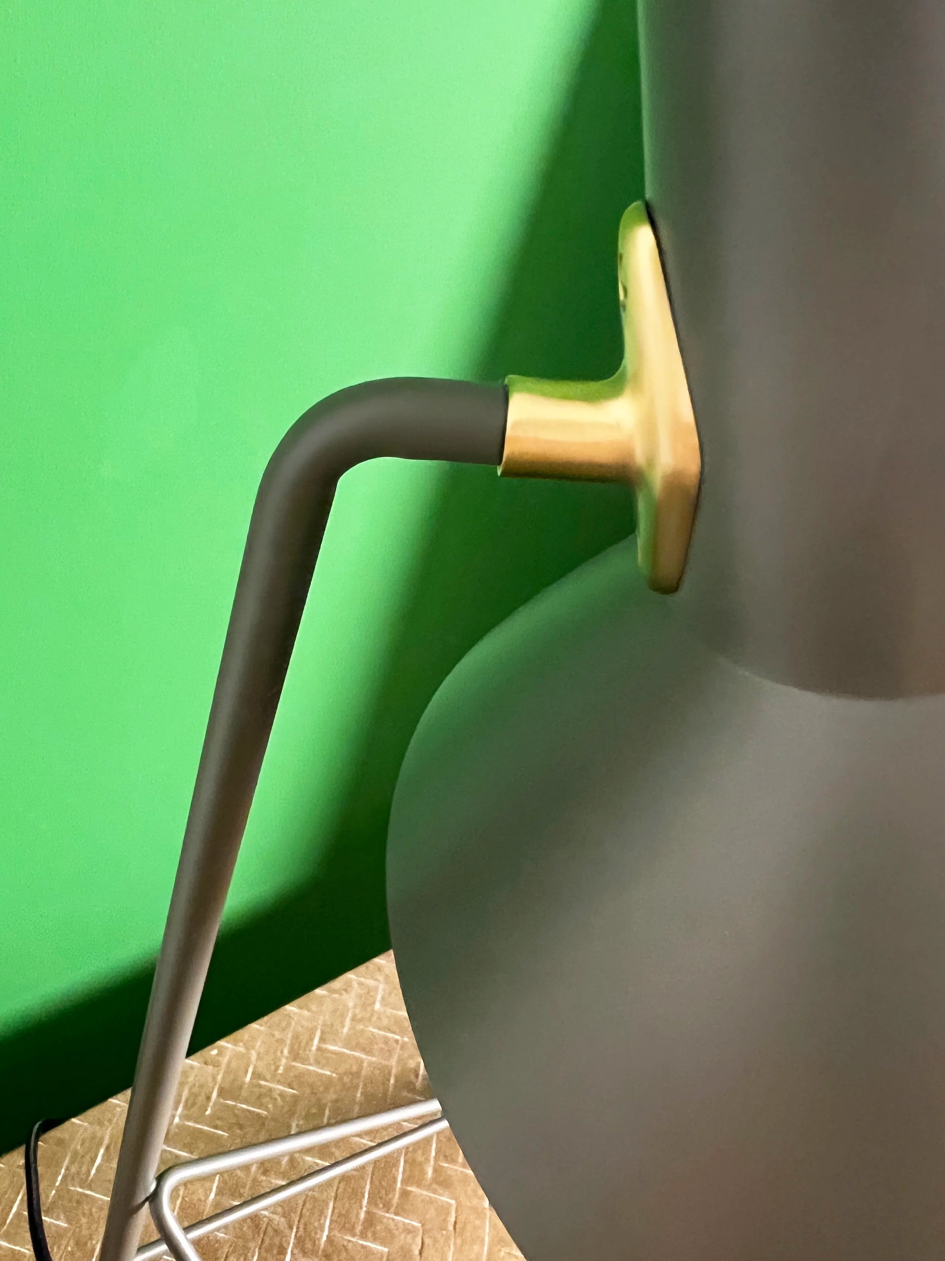 Tripod HM9 Simple Table Lamp - Nuvé