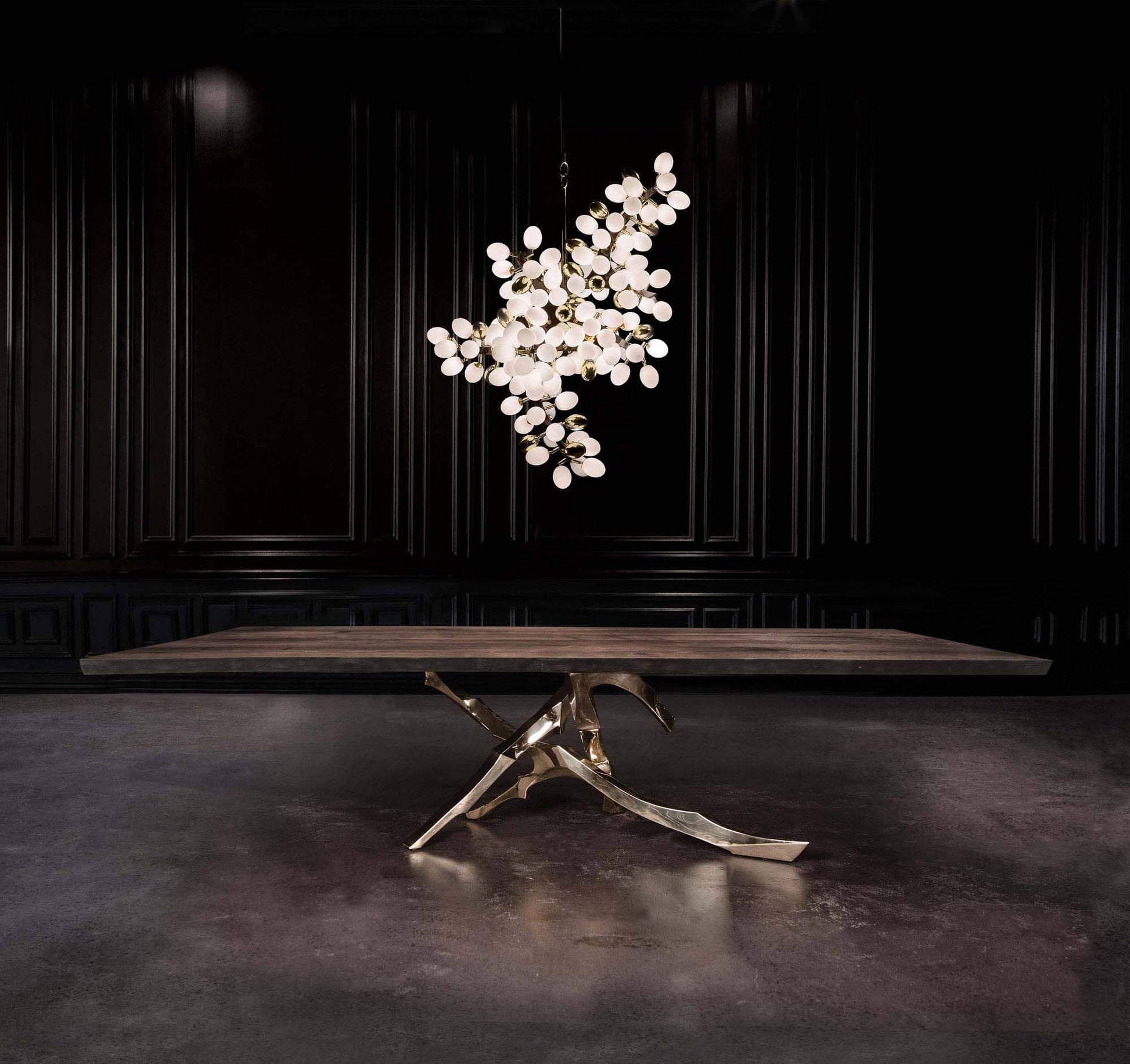 Valiant Chandelier, Horizontal - Nuvé