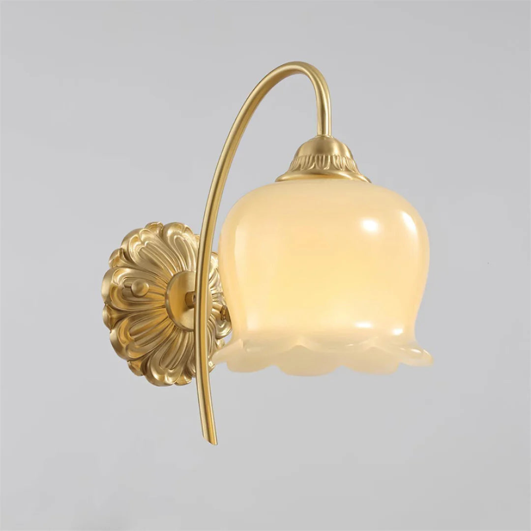Valley Flower Brass Wall Lamp - Nuvé