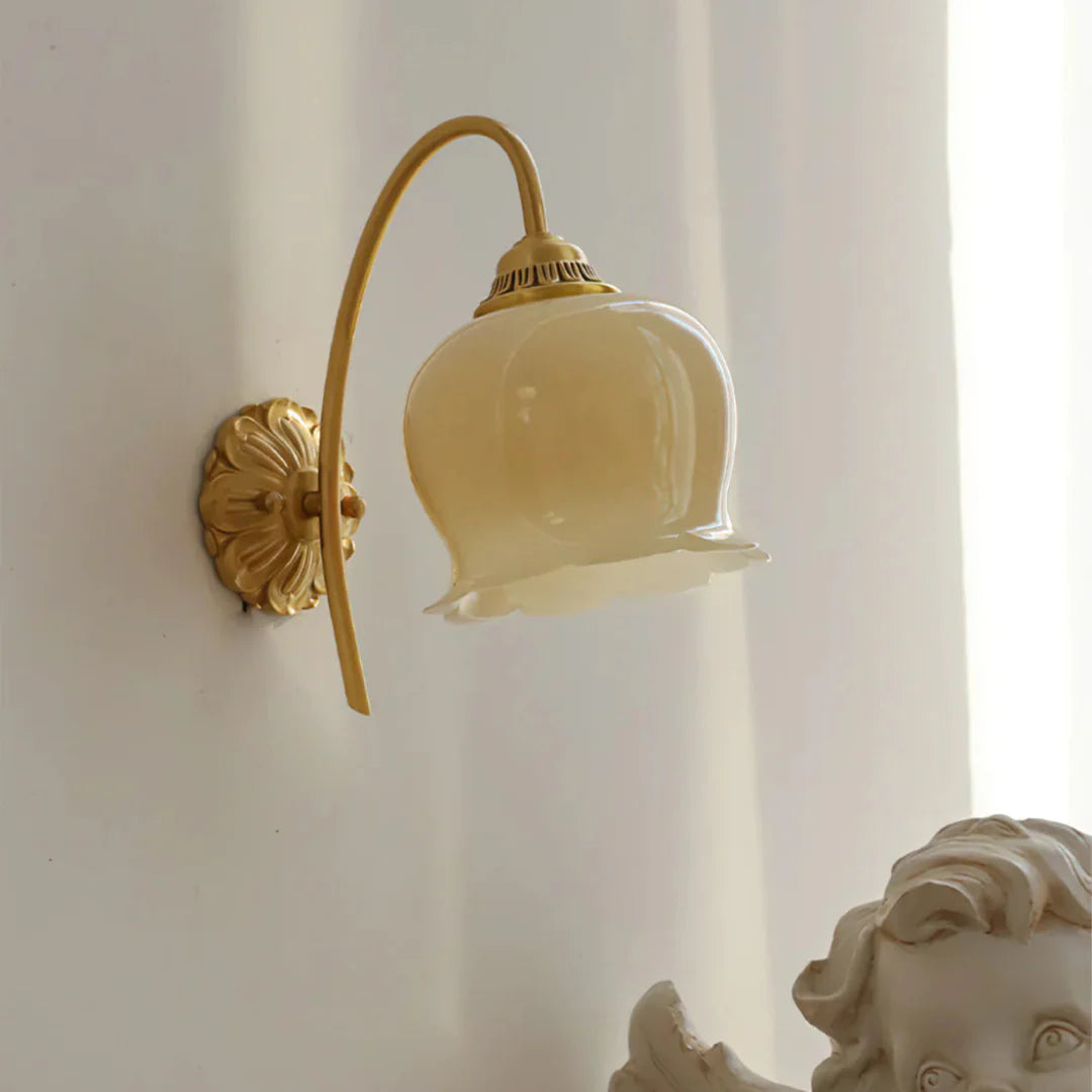 Valley Flower Brass Wall Lamp - Nuvé