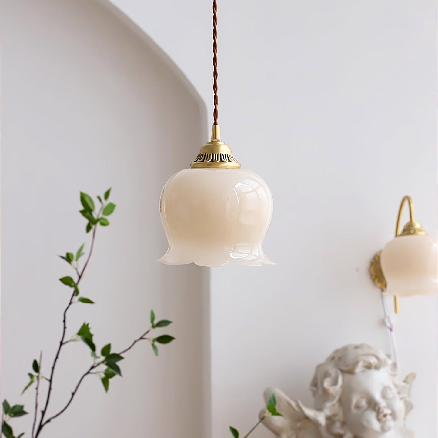 Valley Flower Pendant Lamp - Nuvé