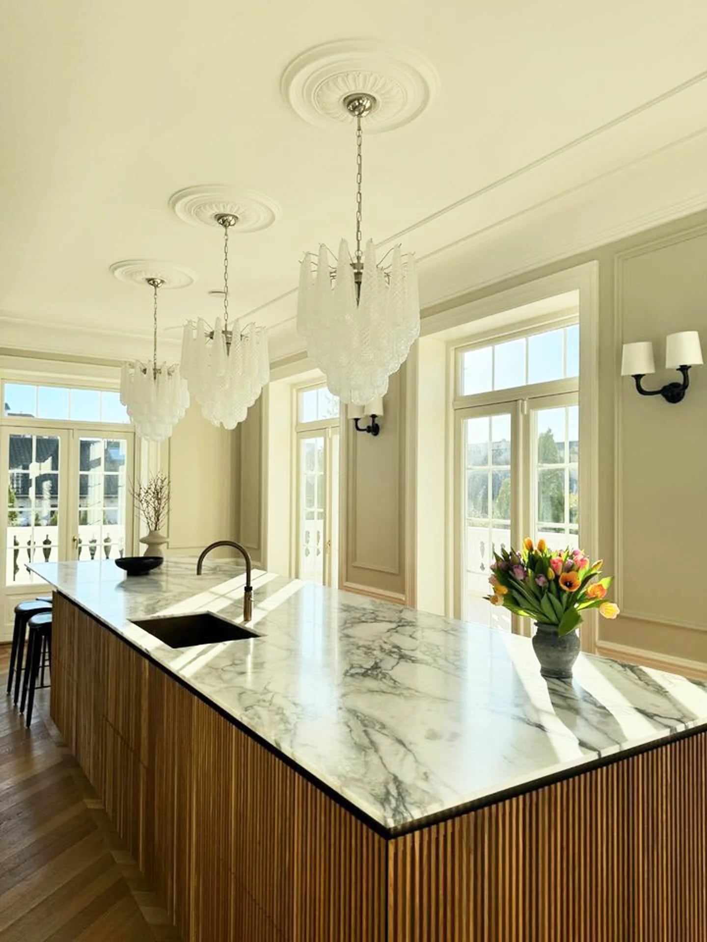 Vintage Murano Transparent Glass Petals Chandelier - Nuvé