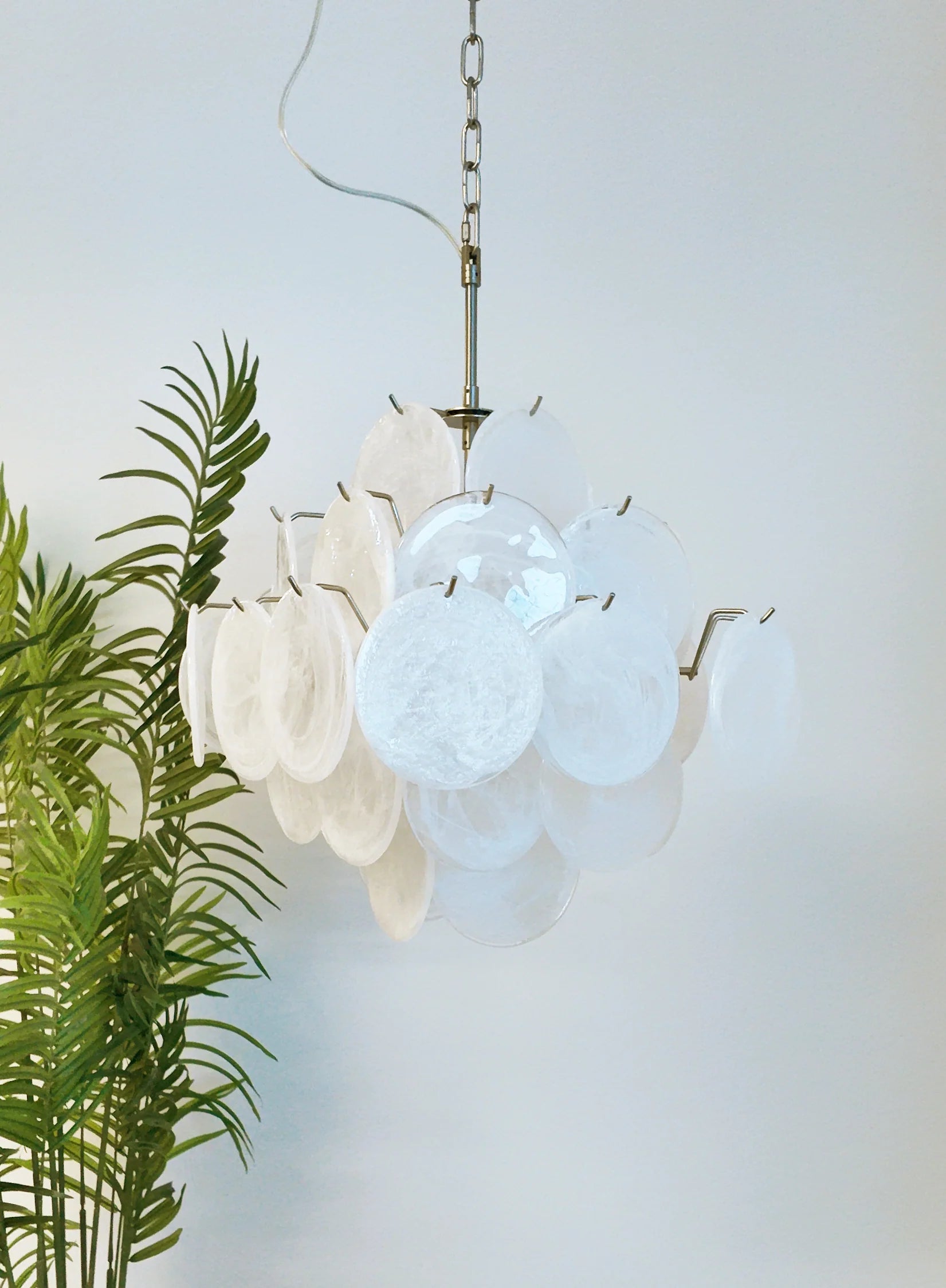 Vintage Murano White Disks Chandelier - Nuvé