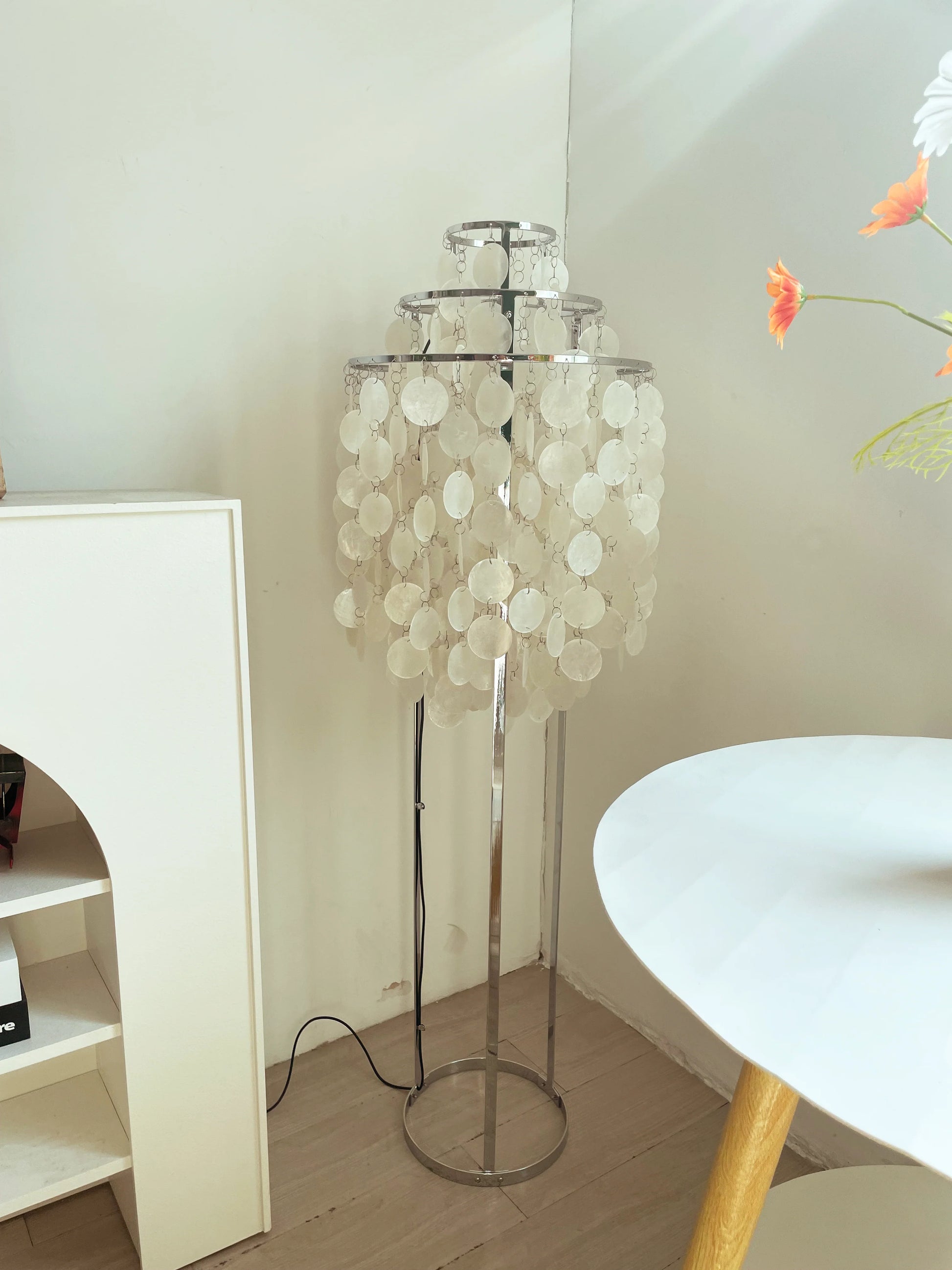 Vintage Shell Floor Lamp - Nuvé
