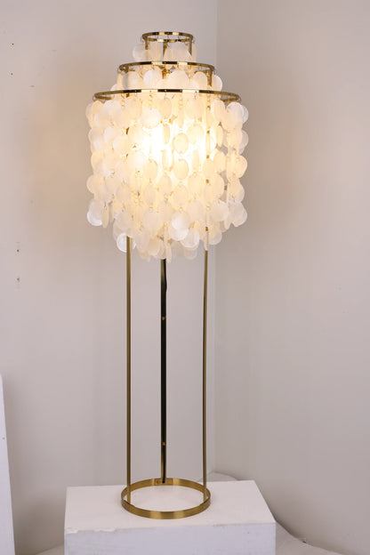 Vintage Shell Floor Lamp - Nuvé