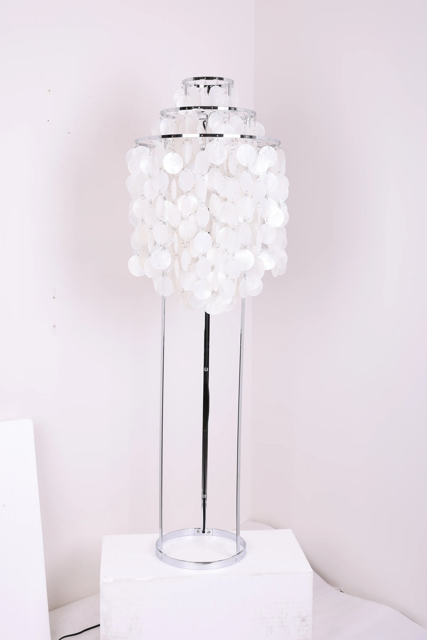 Vintage Shell Floor Lamp - Nuvé