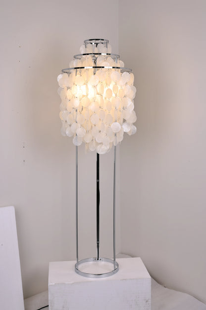 Vintage Shell Floor Lamp - Nuvé