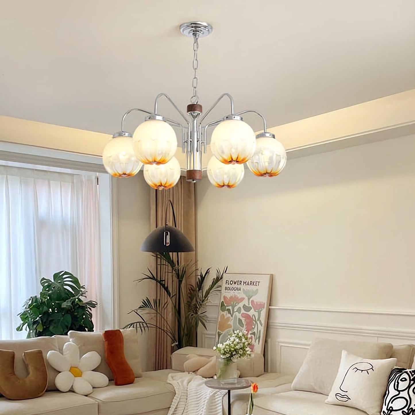 Flower Bud Glass Chandelier - Nuvé