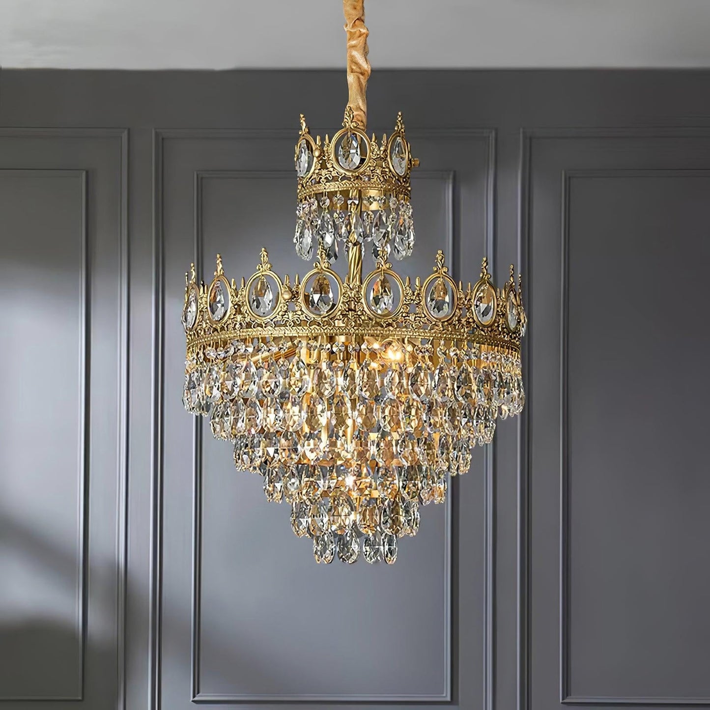 Vintage Crystal Chandelier - Nuvé