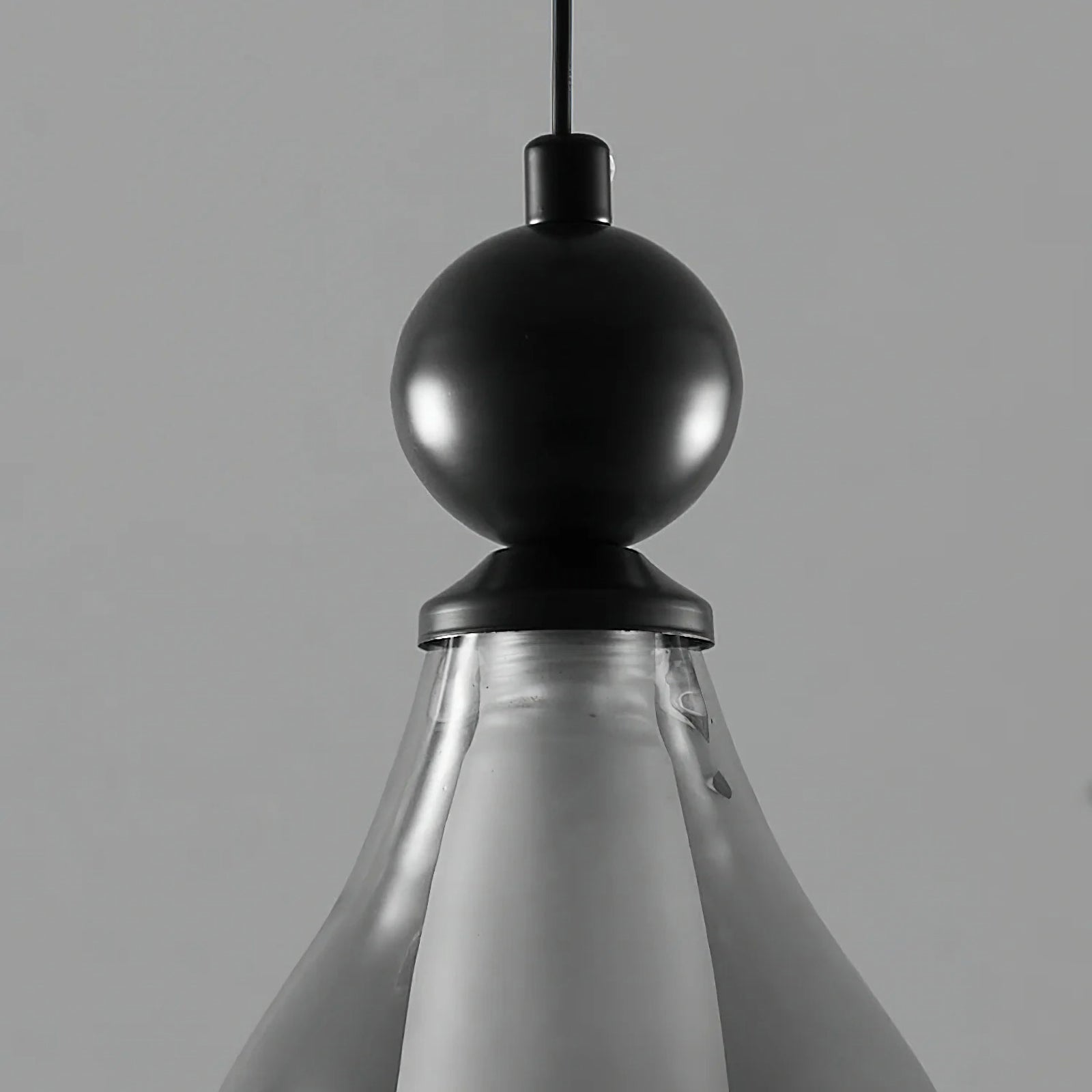 Korewolamp Vista glass pendant light hanging with clear glass shade and modern design for stylish lighting.