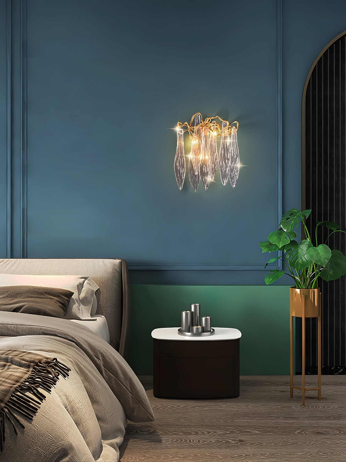 Brass Waterfall Crystal Wall Lamp - Nuvé