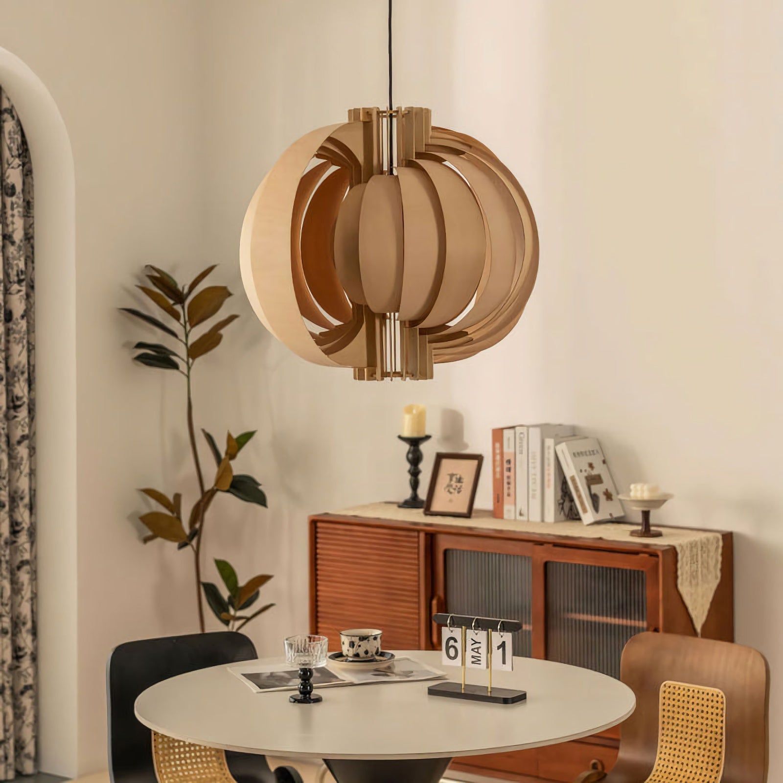 Wooden Lantern Pendant Lamp - Nuvé