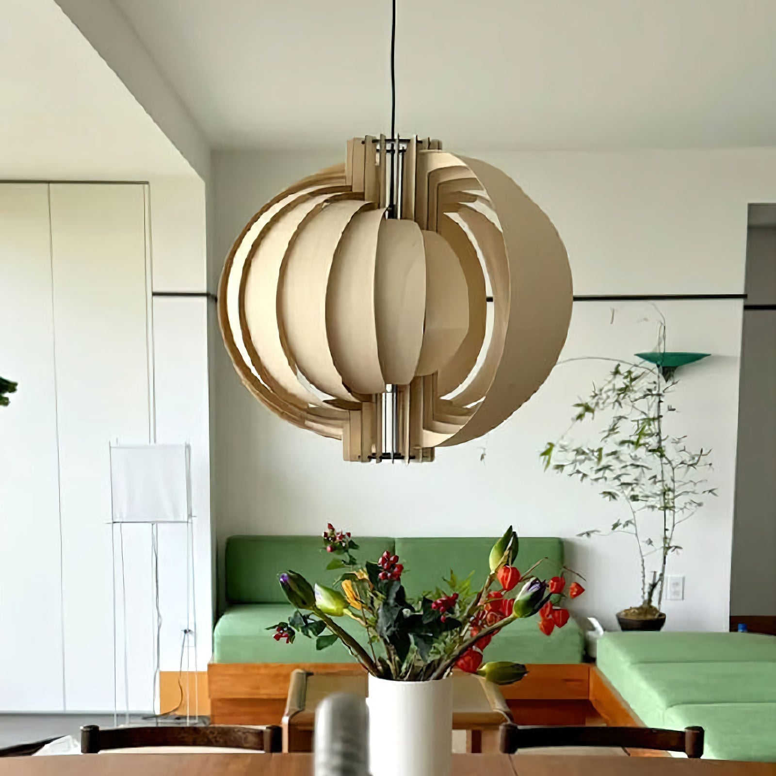 Wooden Lantern Pendant Lamp - Nuvé