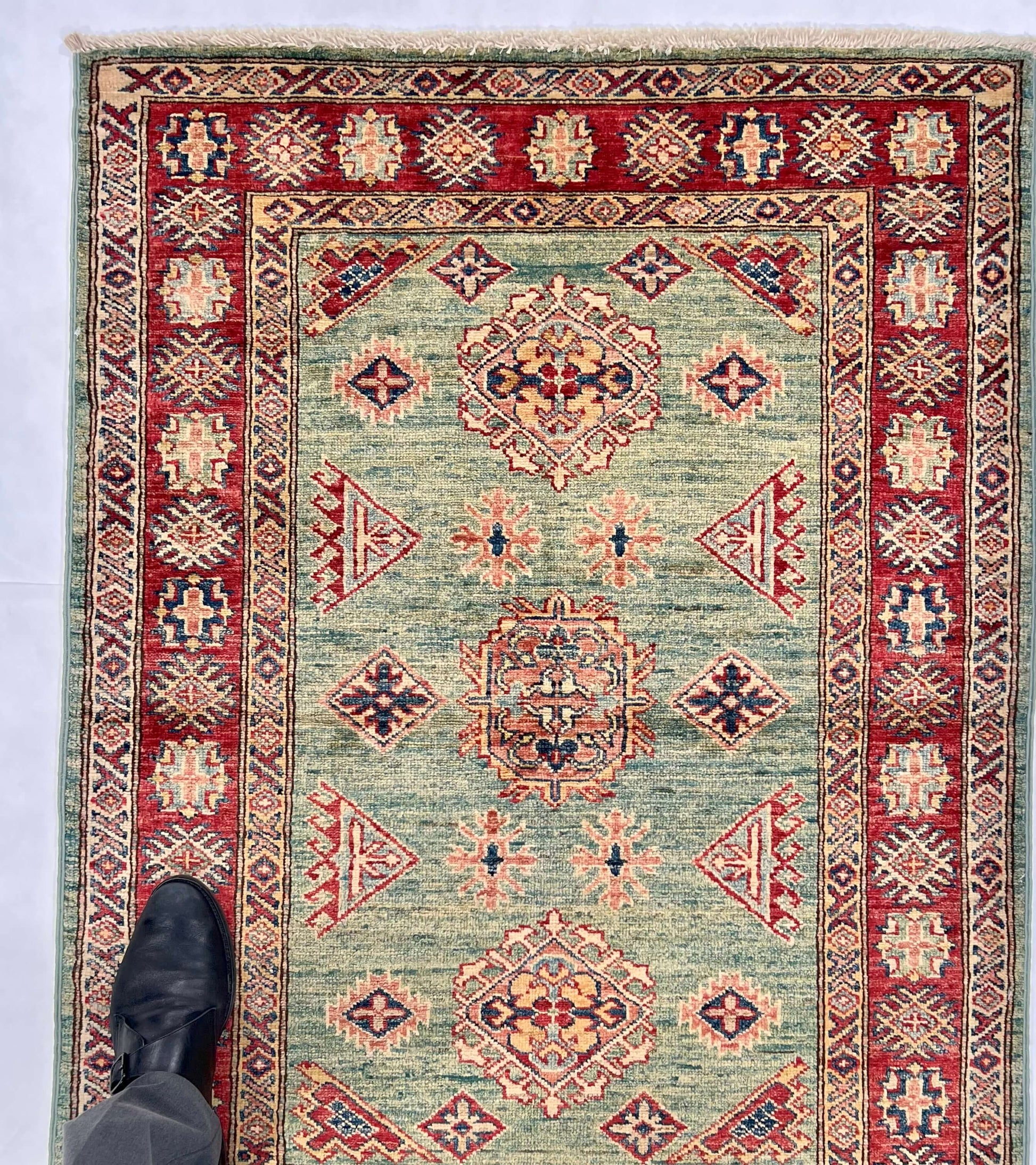 Super Kazak (3'00"x4'00") green/red - Nuvé