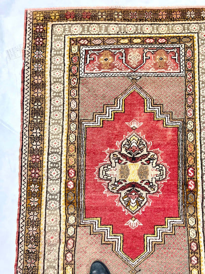 Vintage Turkish (3'04"x5'04") lt.red/gold - Nuvé