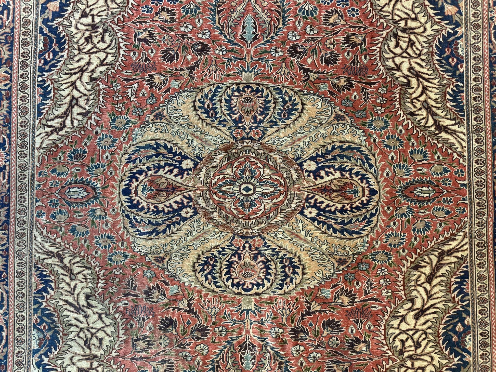 Turkish Kayseri Rug 6x10, Antique Turkish Carpet, Floral Medallion, Oriental Carpet, Red - Nuvé