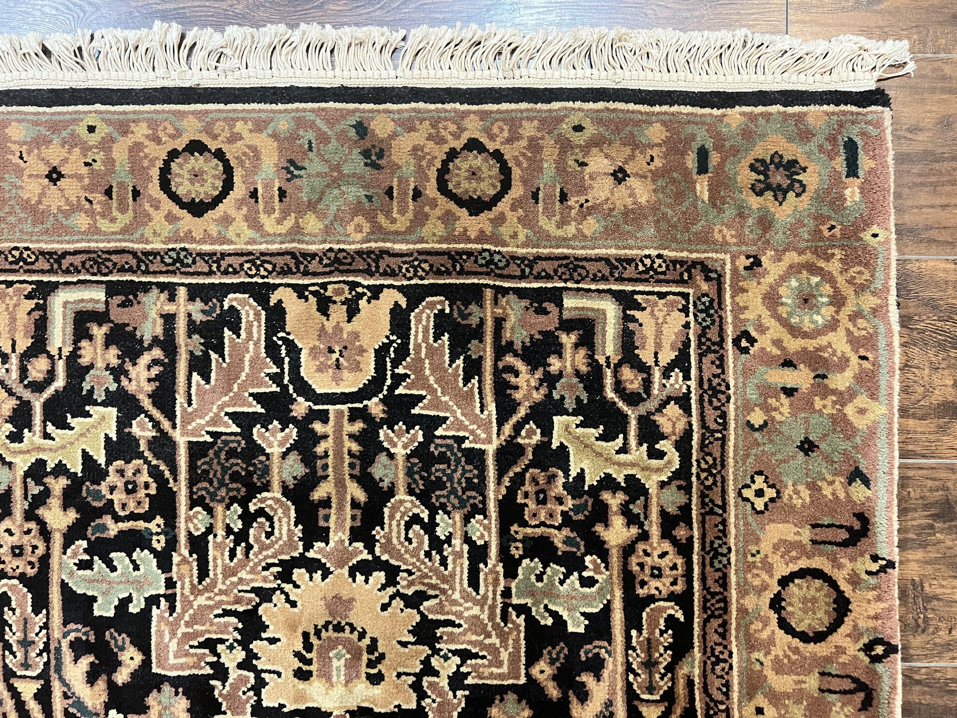 Heriz Rug 3.6 x 5, Handmade Vintage Wool Carpet, Couristan Carpet, Persian Design, Black - Nuvé