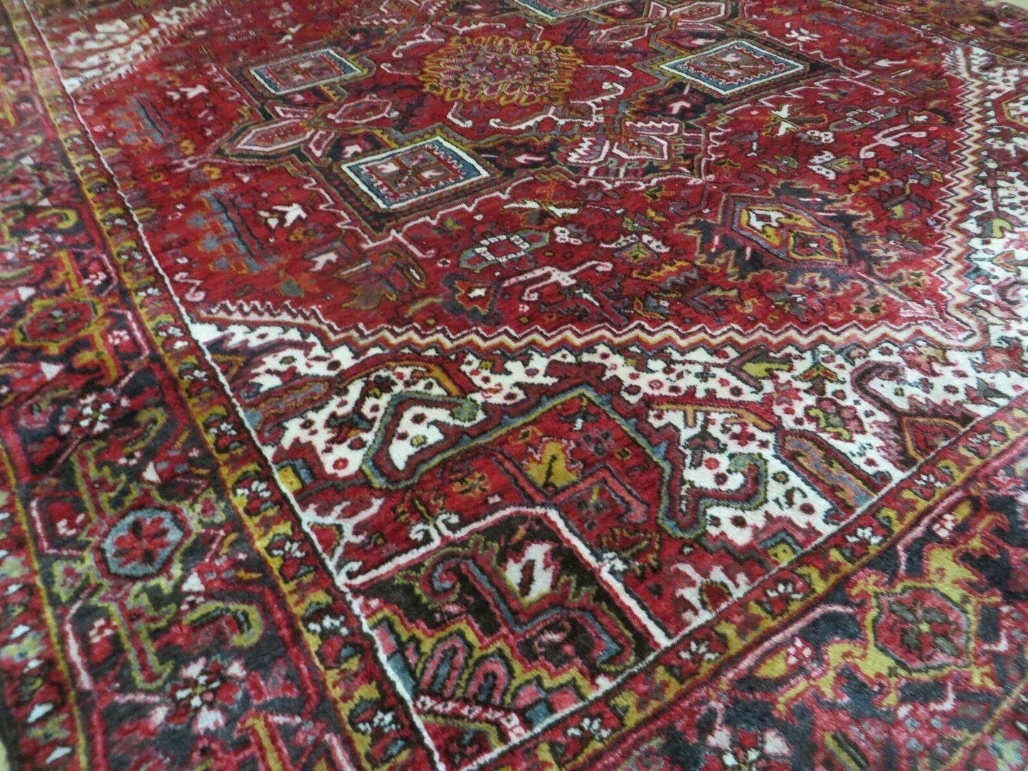 Heriz Rug 9x11, Geometric Persian Carpet Room Sized, Tribal Medallion Rug, Red Ivory Dark Blue Handmade Wool Rug for Living Room Dining Room - Nuvé