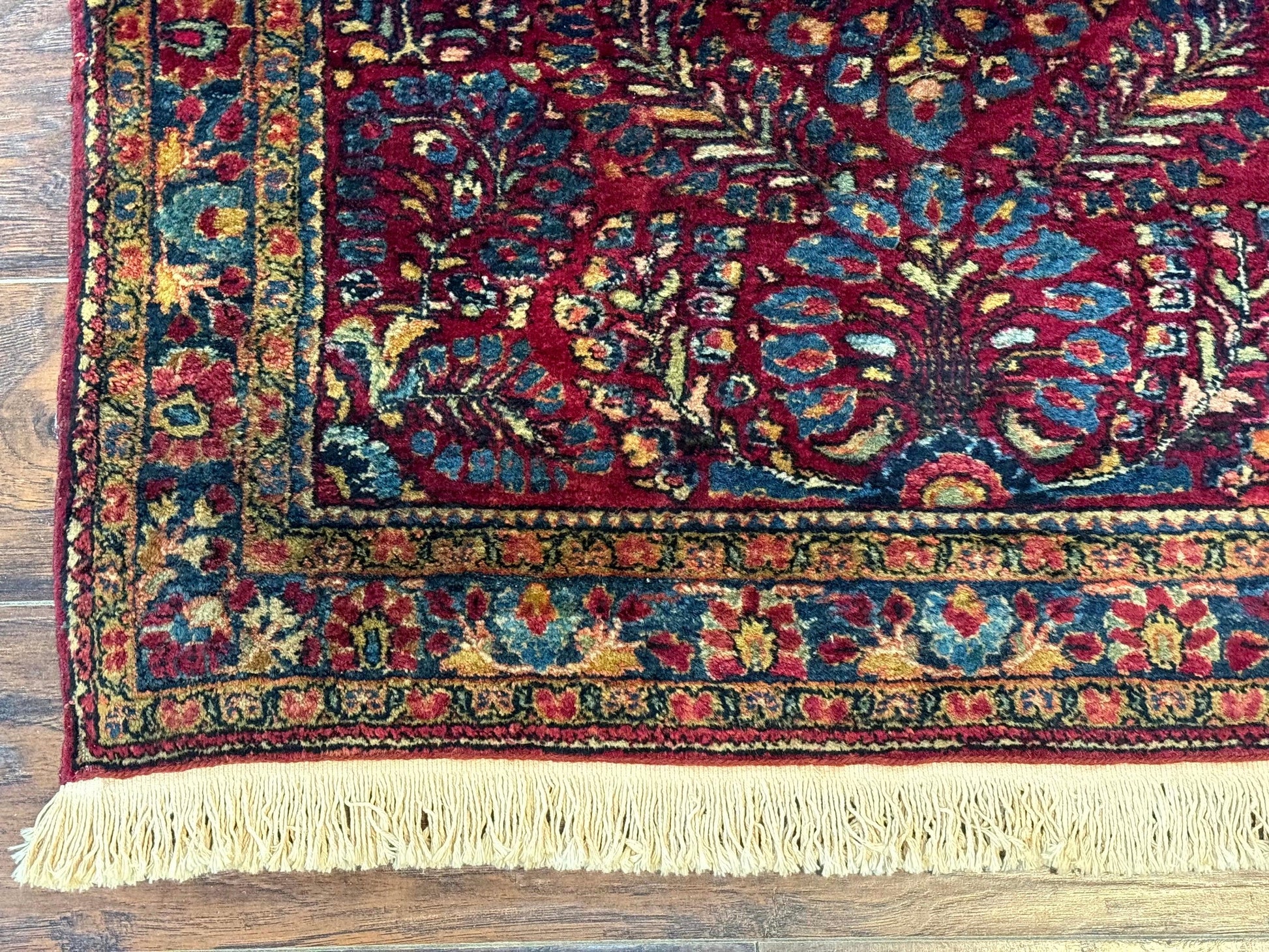Antique Persian Sarouk Rug 3.6 x 5, Red, 1920s Persian Carpet - Nuvé