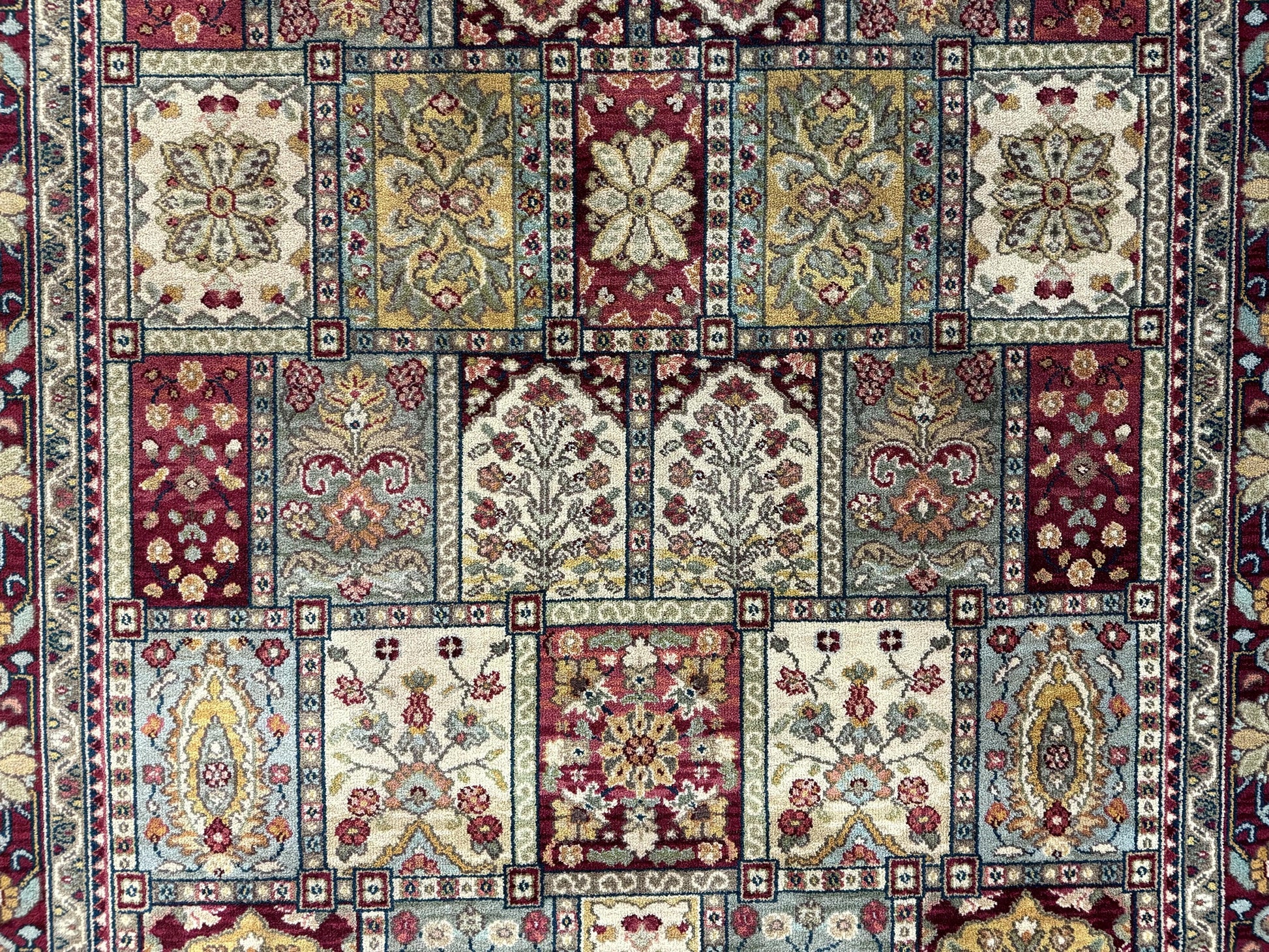 Karastan Rug 5.9 x 9 Antique Legends Bakhtiyari#2200-202, Karastan Area Rug, Wool Pile Vintage Karastan Carpet - Nuvé