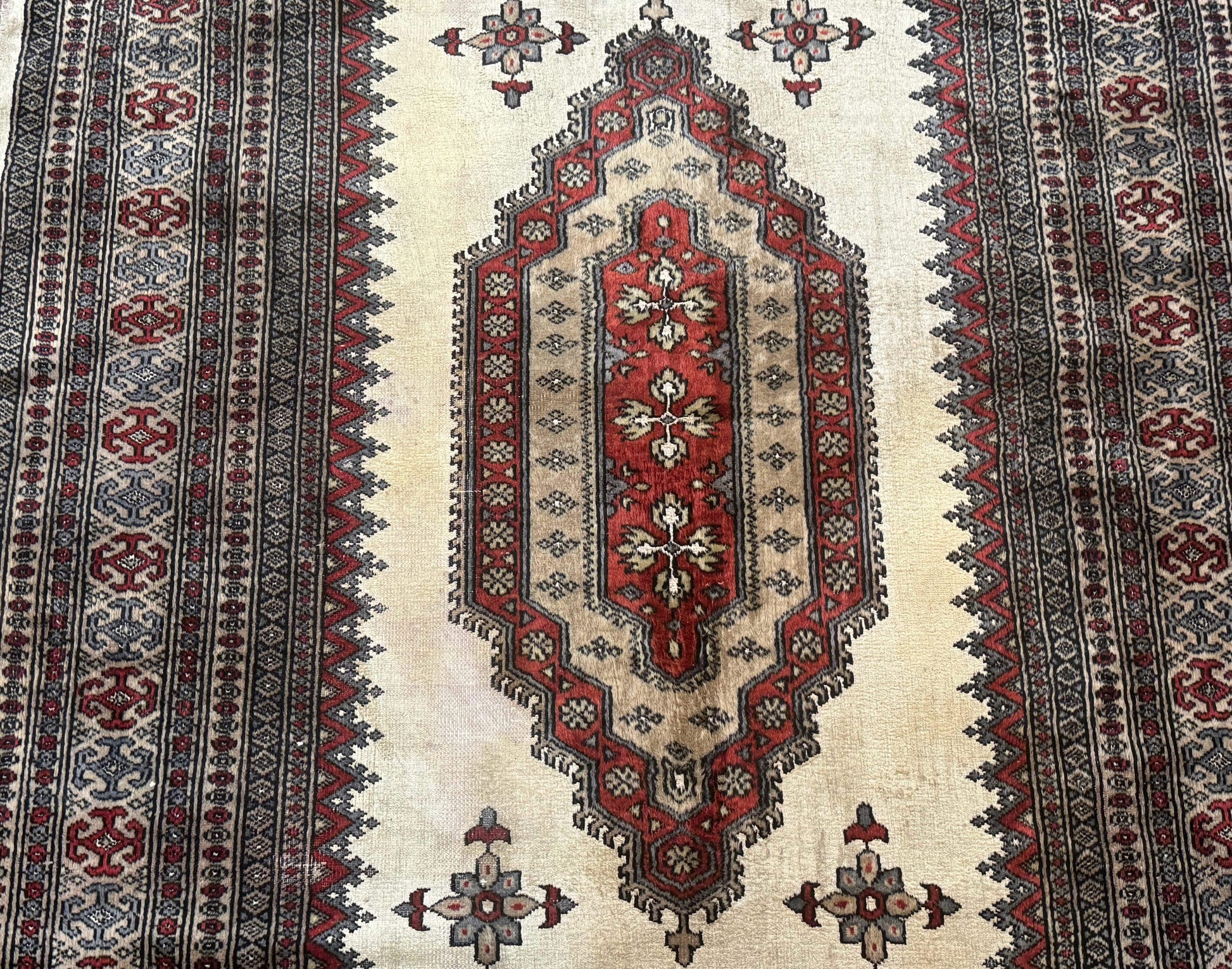 Pakistani Turkoman Rug 4x6, Semi Open Field, Ivory, Vintage - Nuvé