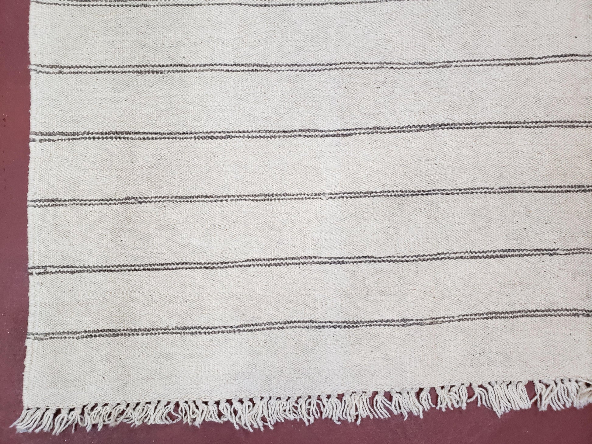 New Turkish Kilim Rug, Striped Area Rug, Southwestern Style, Off-white/Ivory Color, 5x8 Kilim Carpet, Hand-Knotted, Flatweave, Wool - Nuvé