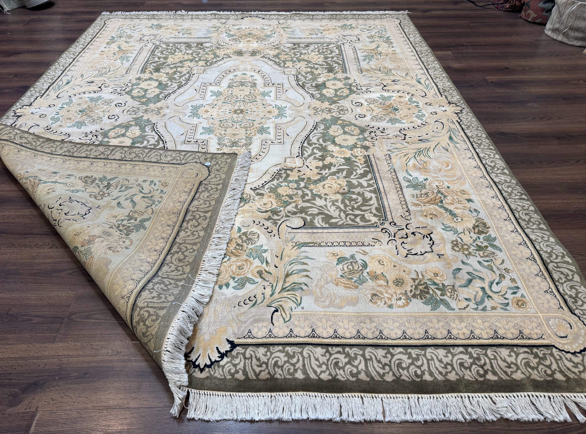 Aubusson Rug 8x10, Very Fine 225 KPSI, Floral, French European Design, Pakistani Carpet - Nuvé