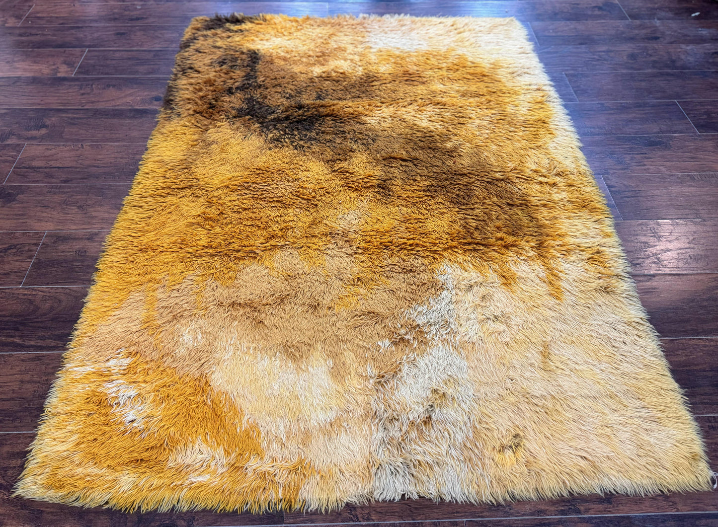Rya Shag Rug 4.6 x 6, Shades of Yellow, Mid Century Vintage Carpet - Nuvé