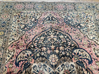 Antique Persian Farahan Rug, 4'1" x 6' 5" - Nuvé