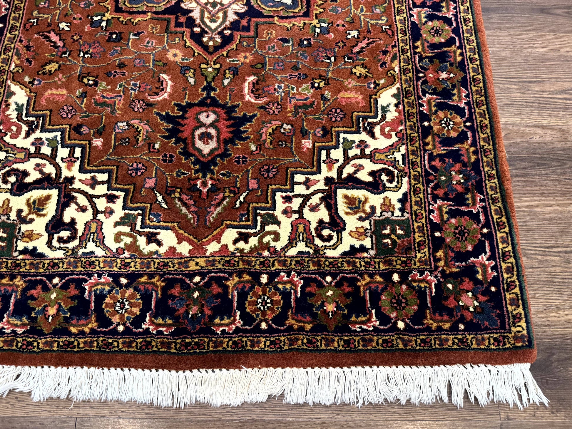 Indo Persian Heriz Rug 4x6, Rust Red Navy Blue and Cream - Nuvé