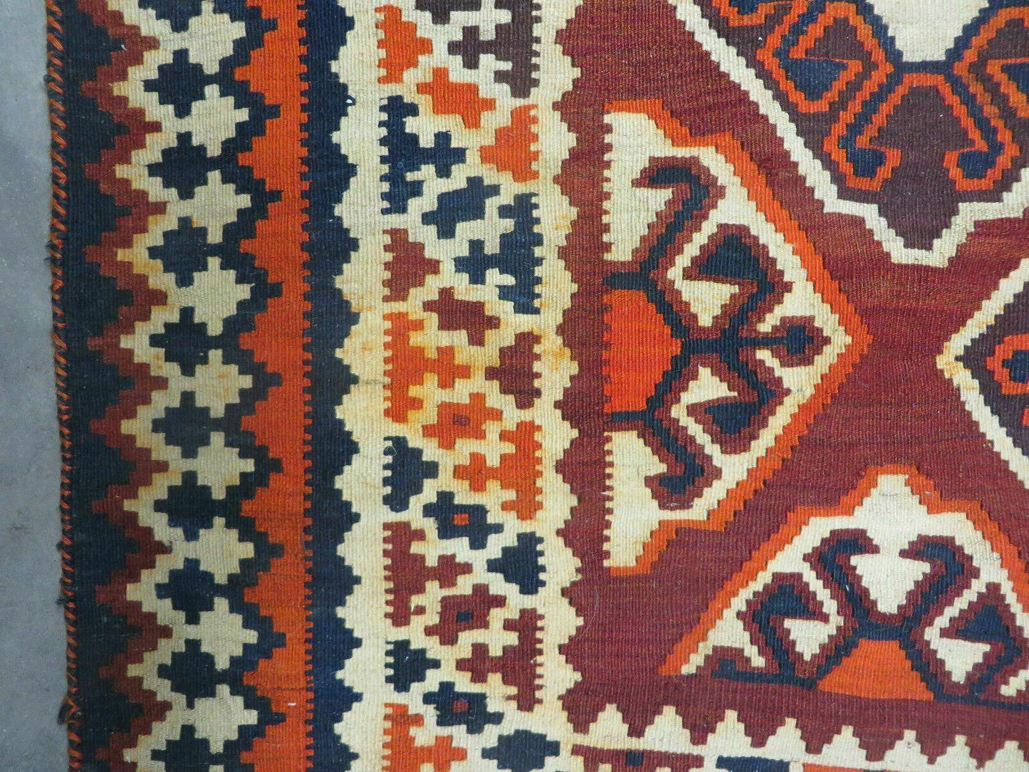 5' X 10' Antique Turkish Kilim Handmade Flat Weave Wool Rug Red Colorful Veg Dye Bohemian Boho Chic Tribal Style And Design - Nuvé