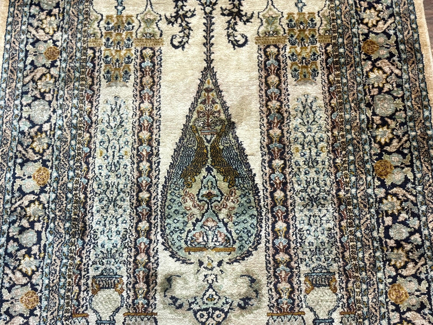 Silk Indian Kashmiri Rug 3x4, Very Fine 400 KPSI, Silk Prayer Rug, Handmade - Nuvé