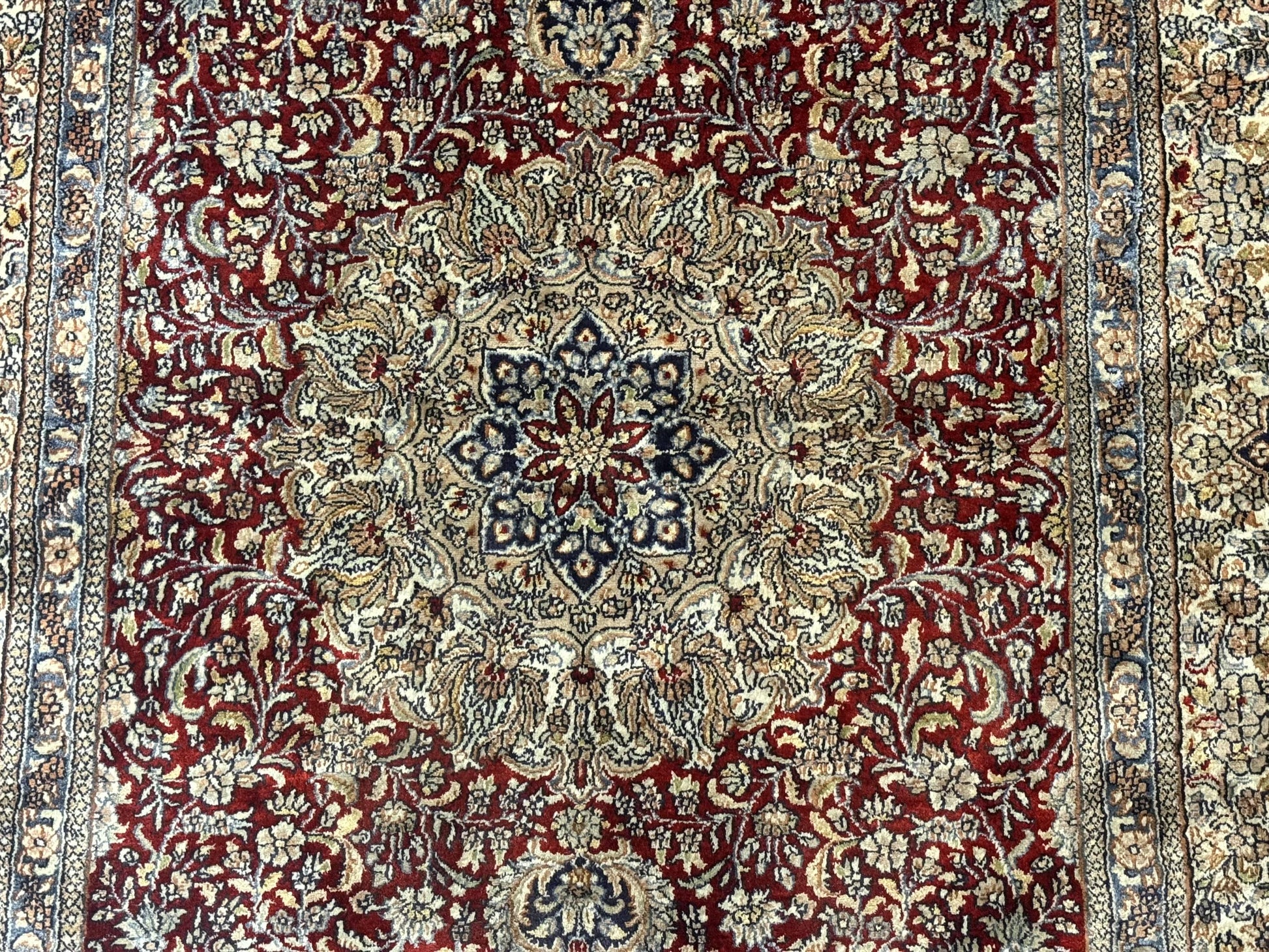 Sino Persian Silk Rug 3x5, Super Fine 440 KPSI, Floral Medallion, Handmade - Nuvé
