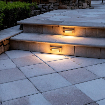 Bronze Step Light - Nuvé