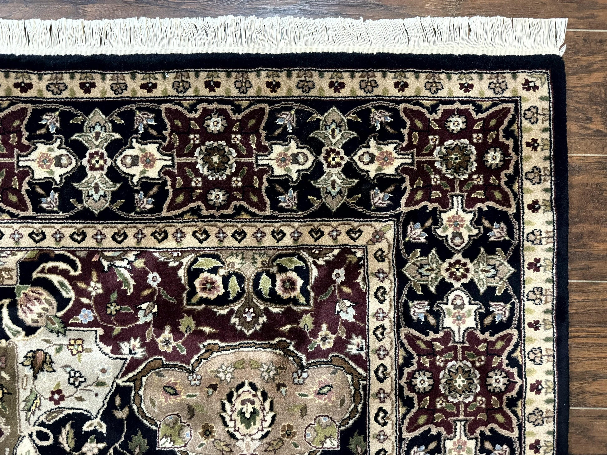 Pak Persian Rug 6x9 - Nuvé