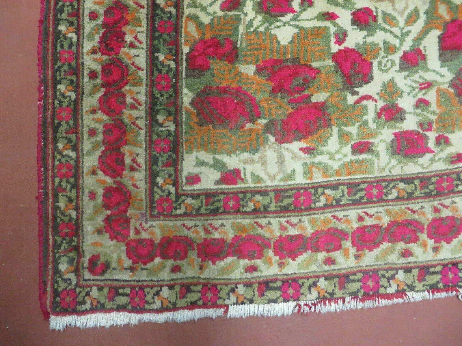 5' X 6' Antique Handmade India Floral Oriental Wool Rug Roses Flowers Traditional Contemporary Design - Nuvé