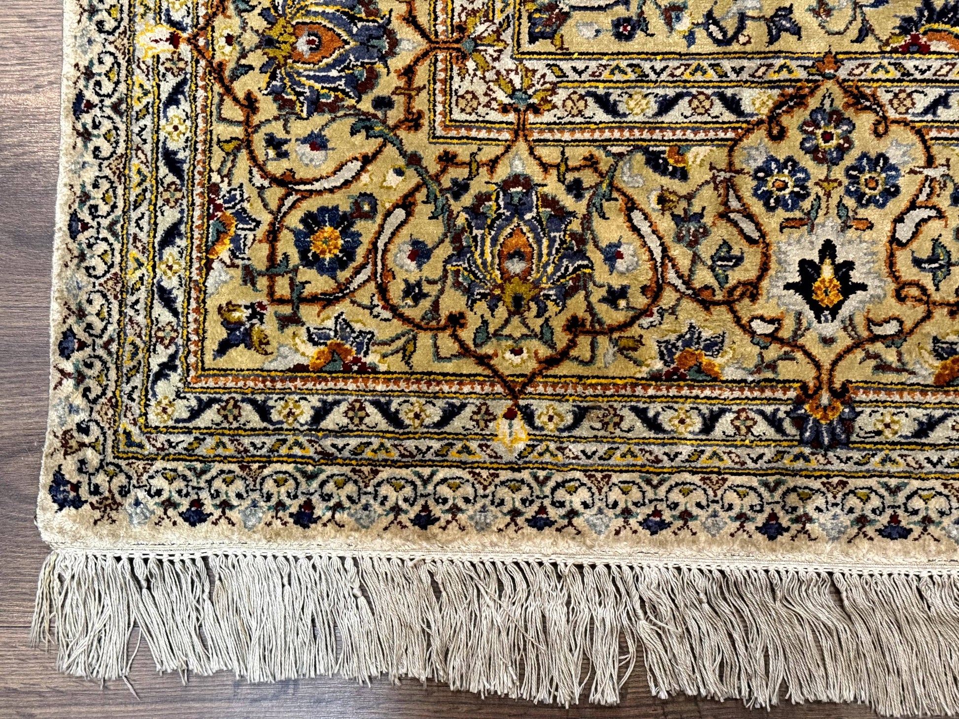 Rare Silk Persian Kashan Rug 4.6 x 7, Antique Fine 310 KPSI, Ivory - Nuvé