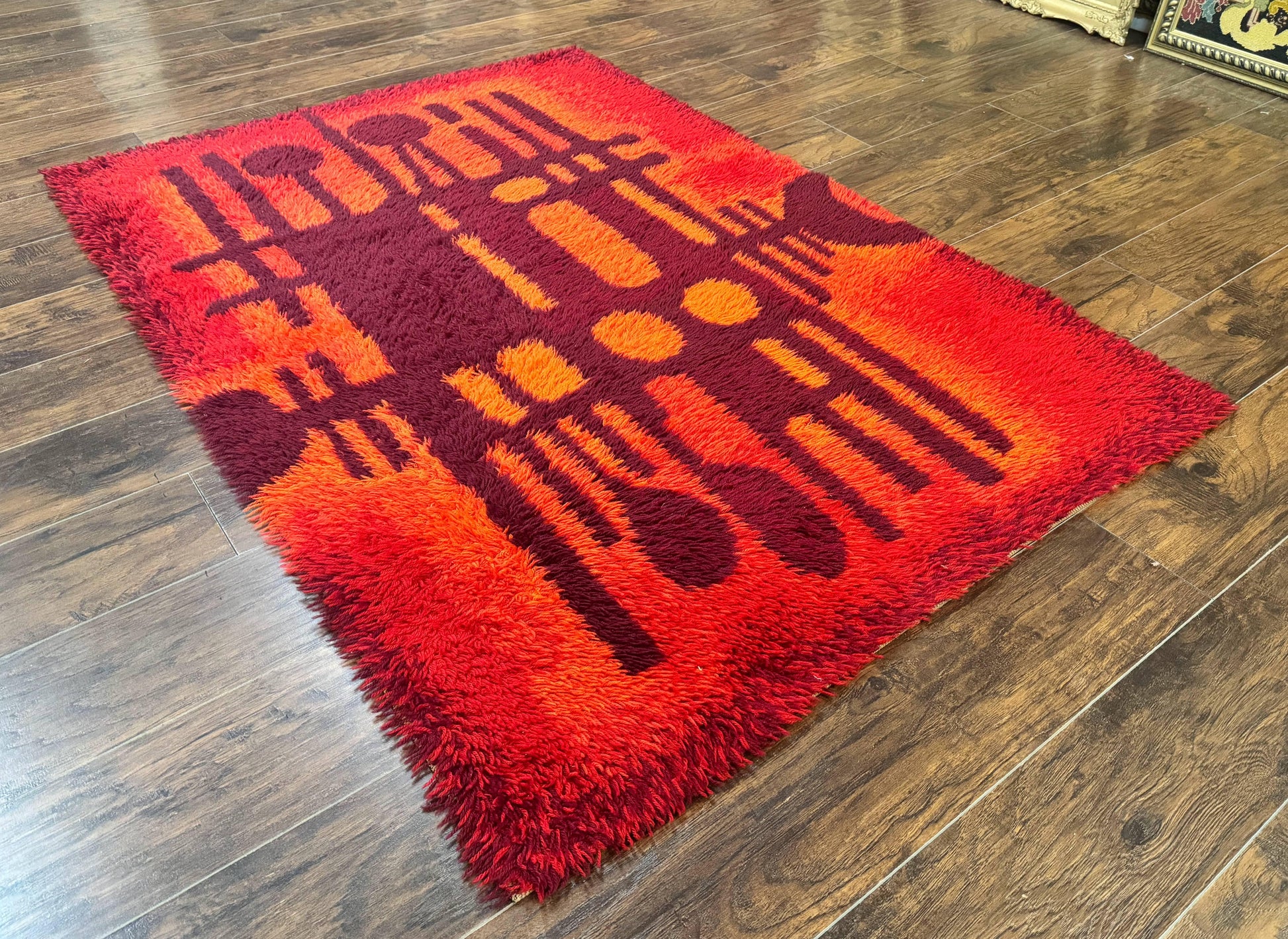 Danish Rya Shag Rug 4x6, Red Vintage Mid Century Retro Abstract Shag Rug - Nuvé