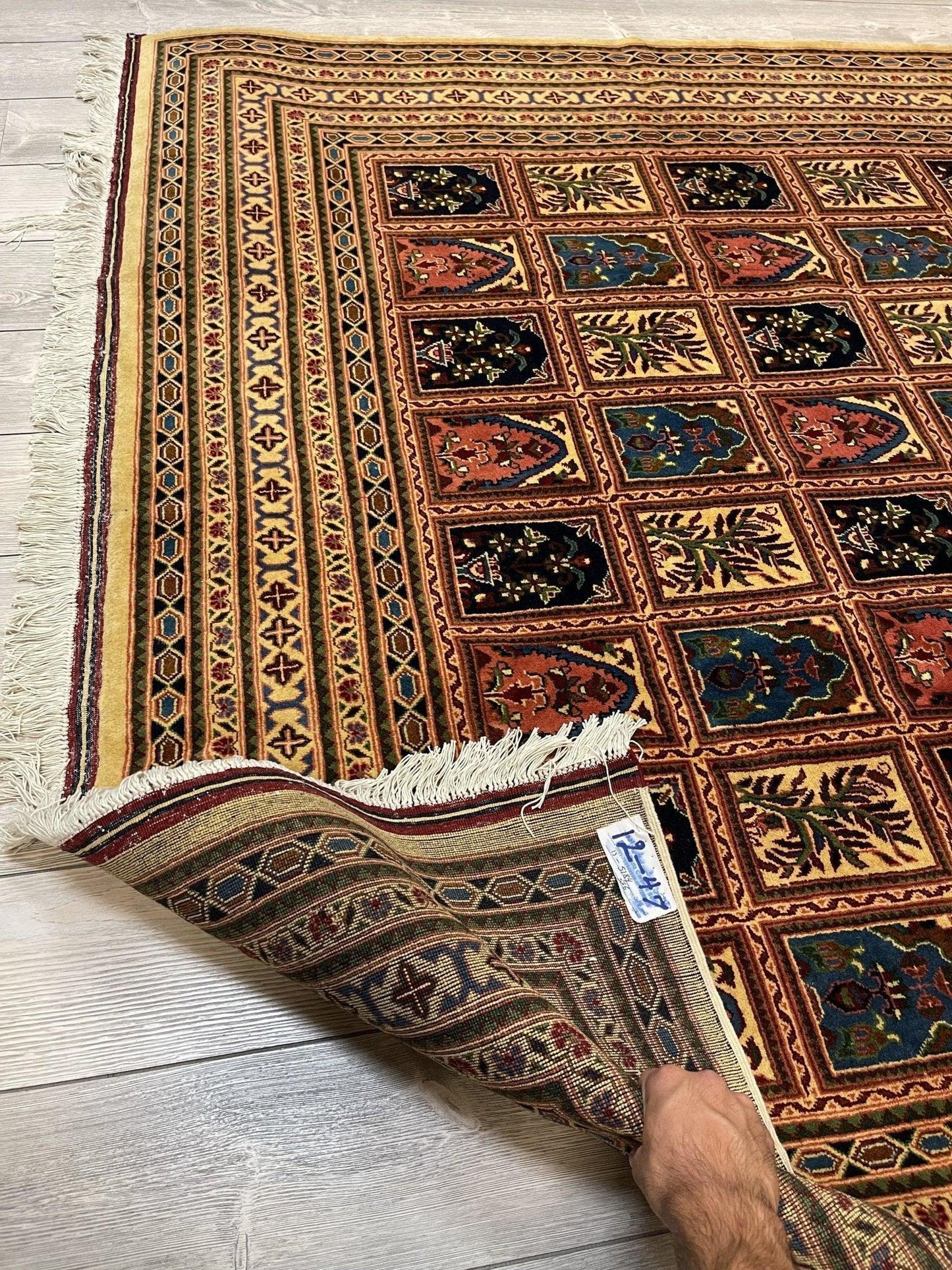 Afghani  I Bakhtiari 7x10 Area Rug - Nuvé