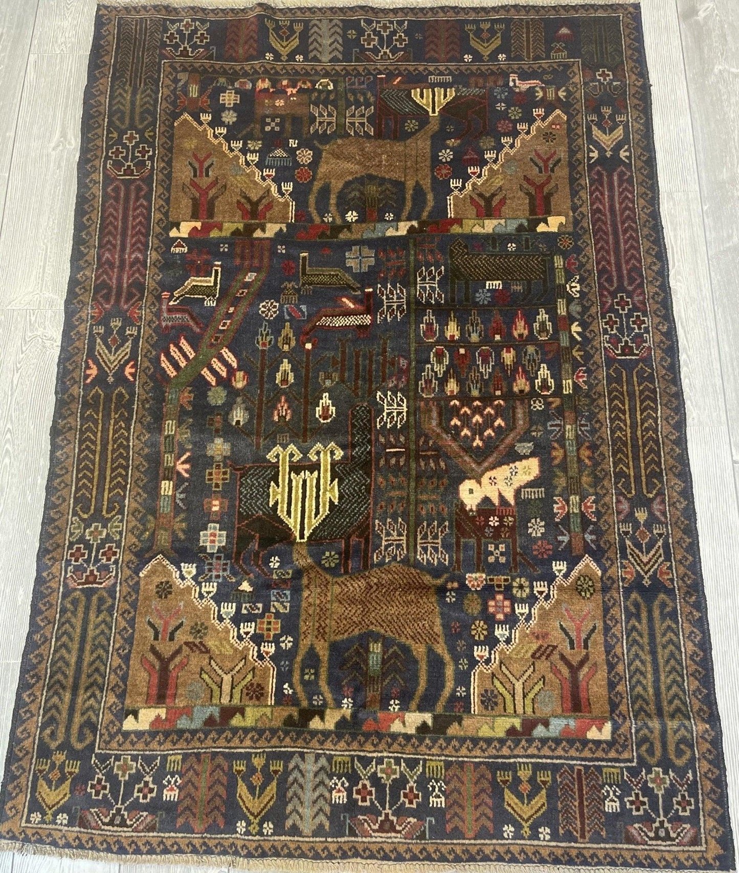 Afghani Vintage Pictorial Rug I Tribal Baluchi 3'6''X5'5'' - Nuvé