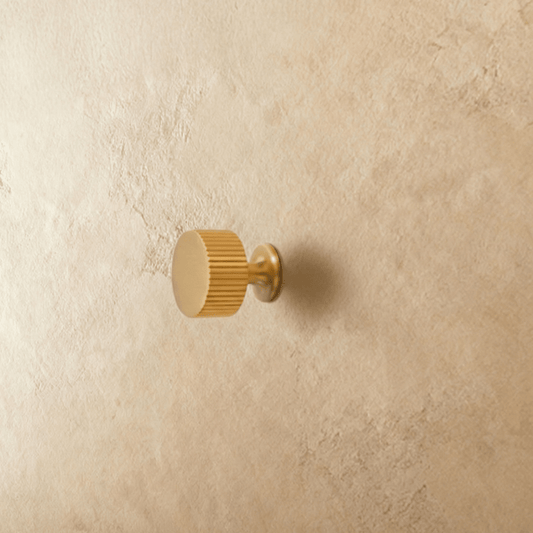Aniq Brass Knob & Pull Bar - Nuvé