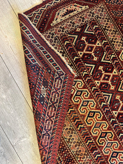 Antique 1890’s Turkoman Prayer Rug or Namazlyk 4’ x 5’2” - Nuvé